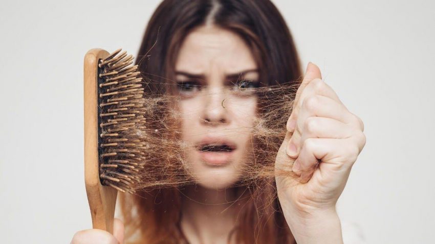 kadinlarin-sac-dokulmesi-pronlemelerine-cozum