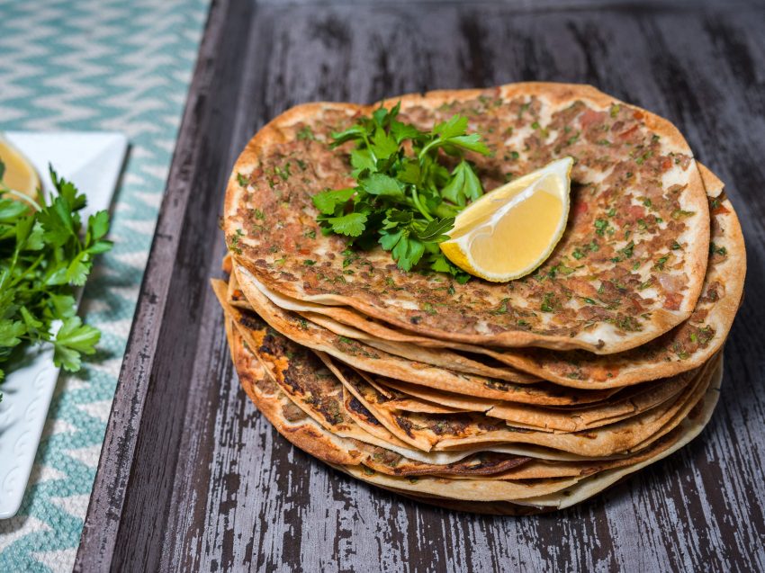 evde-lahmacun-tarifi-nefis